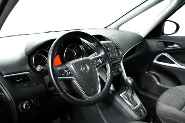 Opel Zafira, C — фото 14
