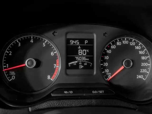 Volkswagen Polo, V Рестайлинг — фото 12