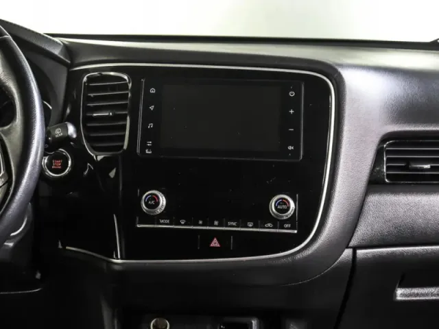 Mitsubishi Outlander, III Рестайлинг 3 — фото 16