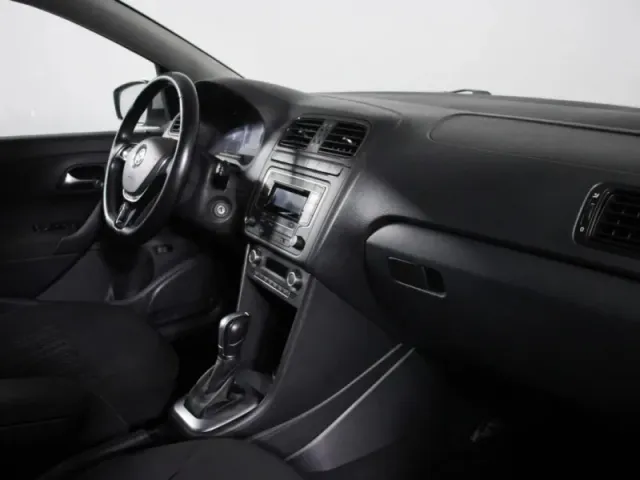 Volkswagen Polo, V Рестайлинг — фото 10
