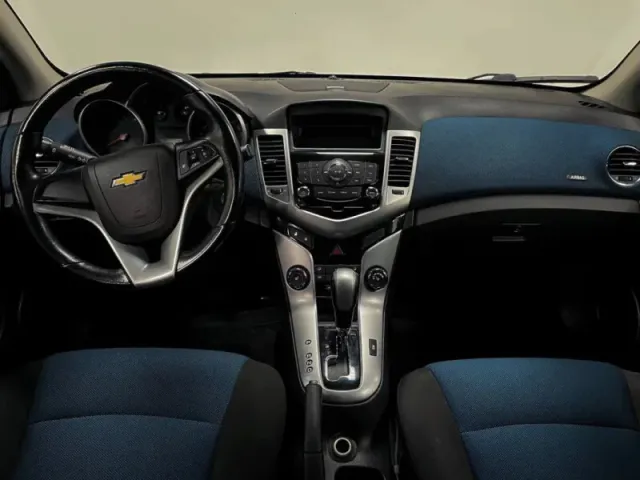 Chevrolet Cruze, I — фото 12