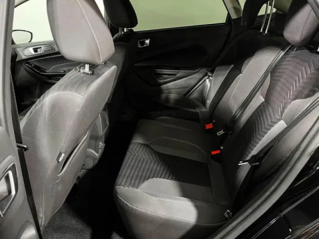 Ford Fiesta, Mk6 Рестайлинг — фото 8