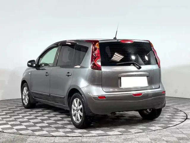 Nissan Note — фото 7