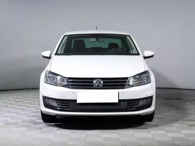 Volkswagen Polo, V Рестайлинг — фото 2
