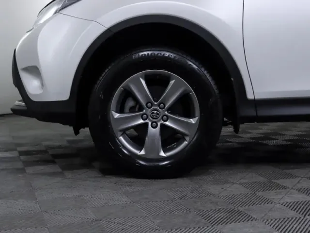 Toyota RAV4, IV (XA40) — фото 10