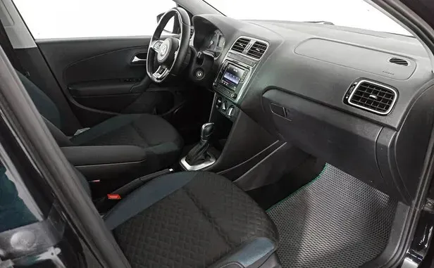 Volkswagen Polo, V Рестайлинг — фото 5