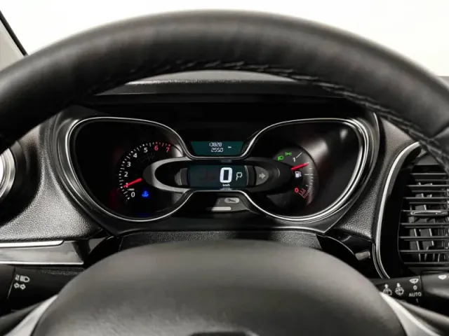 Renault Kaptur, I Рестайлинг — фото 11