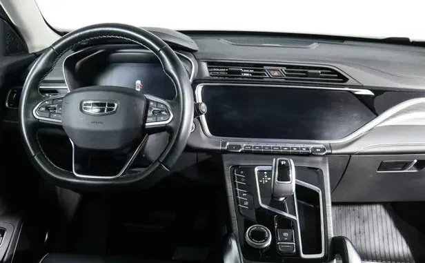Geely Atlas Pro — фото 7