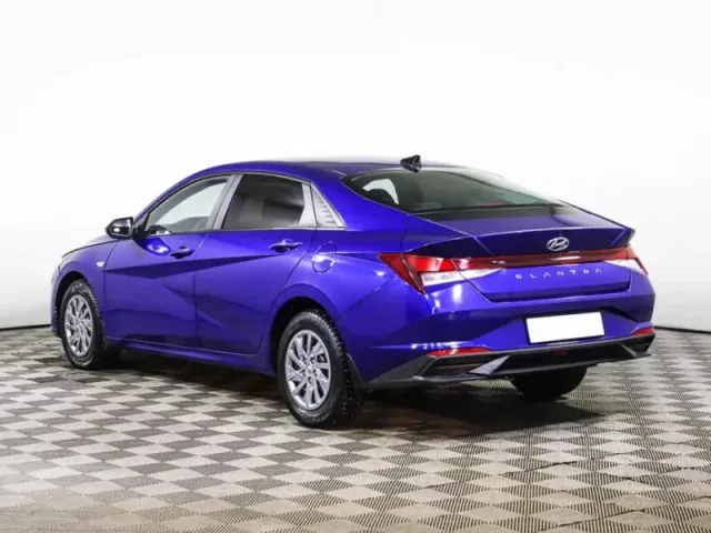 Hyundai Elantra, VII (CN7) — фото 7