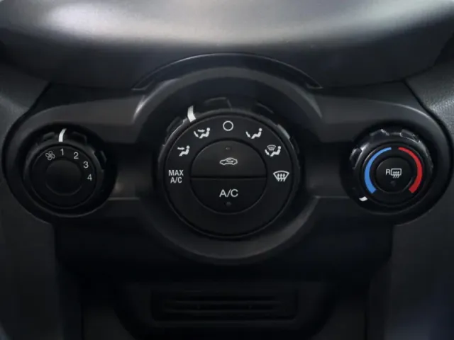 Ford EcoSport, II — фото 14