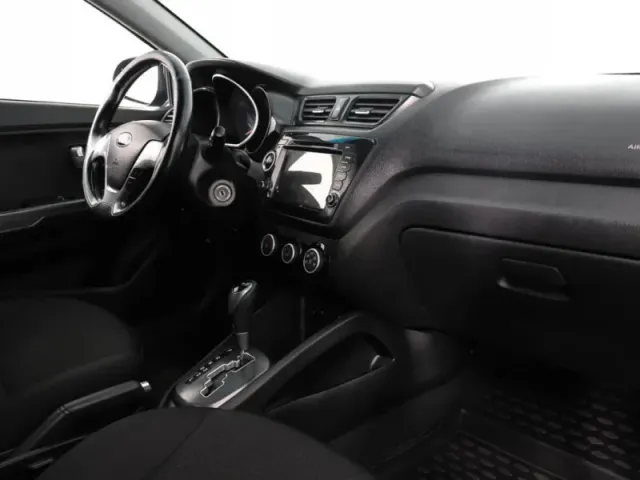 Kia Rio, III Рестайлинг — фото 18