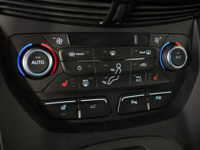 Ford Kuga, II Рестайлинг — фото 18