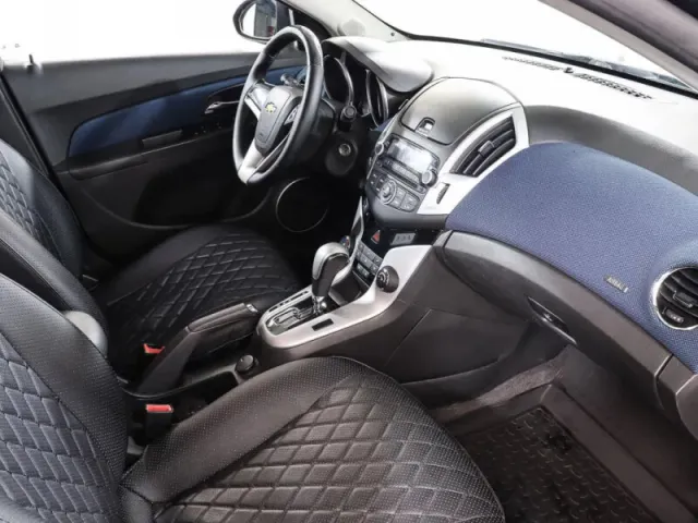 Chevrolet Cruze, I Рестайлинг — фото 7