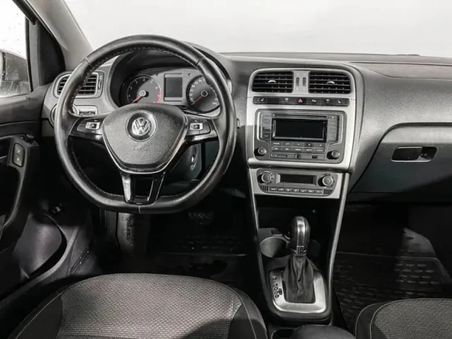 Volkswagen Polo, V Рестайлинг — фото 11