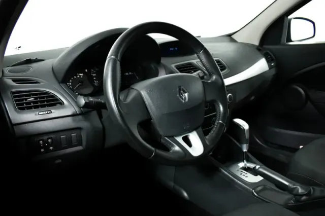 Renault Megane, III Рестайлинг — фото 13