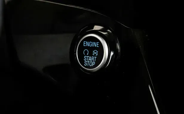 Ford Kuga, II Рестайлинг — фото 11