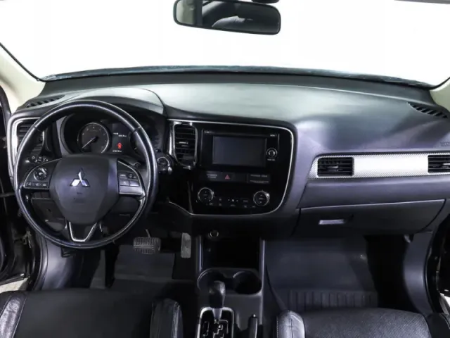 Mitsubishi Outlander, III Рестайлинг 2 — фото 11