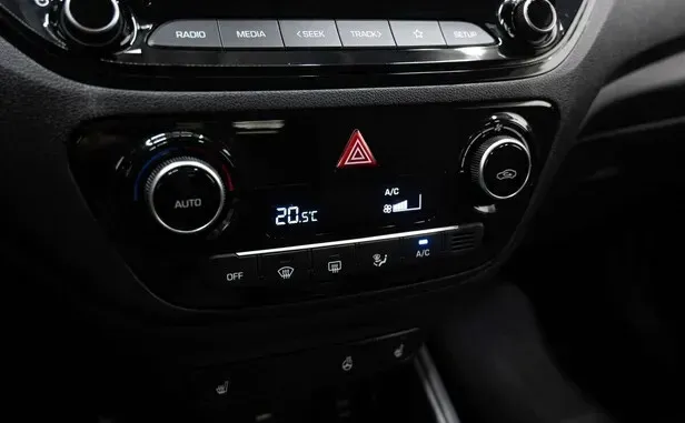 Hyundai Solaris, II Рестайлинг — фото 14