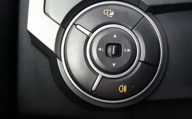 SsangYong Kyron, I Рестайлинг — фото 11