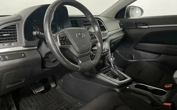 Hyundai Elantra, VI (AD) — фото 8
