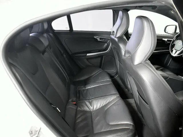 Volvo S60, II Рестайлинг — фото 6