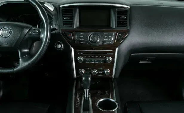 Nissan Pathfinder, IV — фото 10