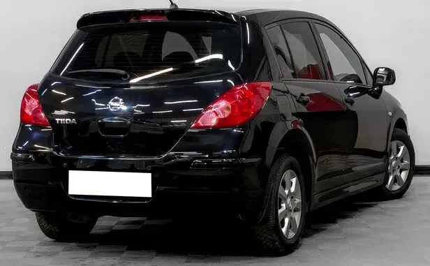Nissan Tiida, I Рестайлинг — фото 2