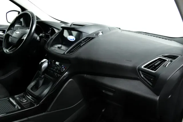 Ford Kuga, II Рестайлинг — фото 11