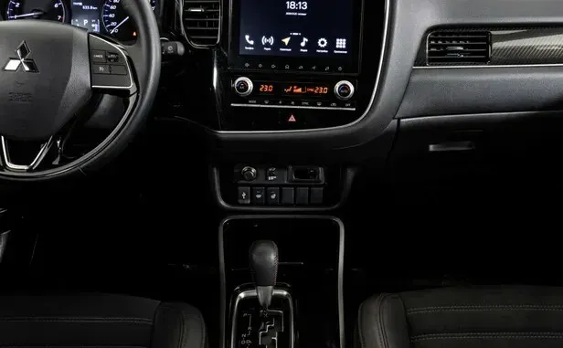 Mitsubishi Outlander, III Рестайлинг 3 — фото 11