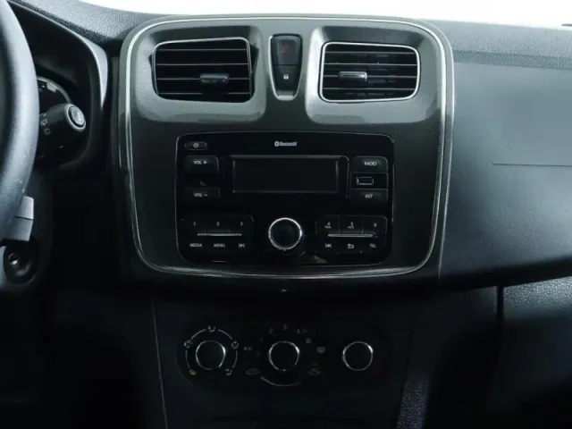 Renault Sandero, II Рестайлинг — фото 15