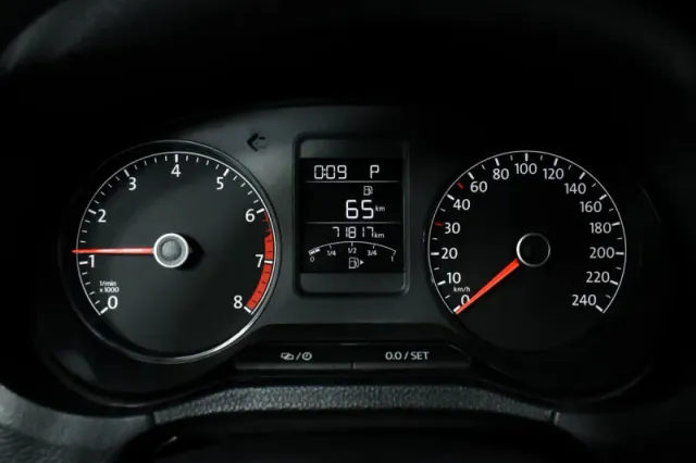 Volkswagen Polo, V Рестайлинг — фото 10