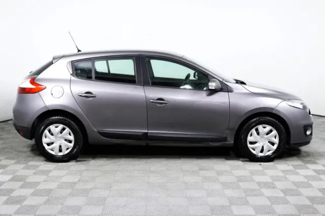 Renault Megane, III Рестайлинг — фото 4
