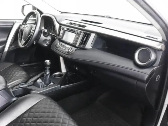 Toyota RAV4, IV (XA40) — фото 10