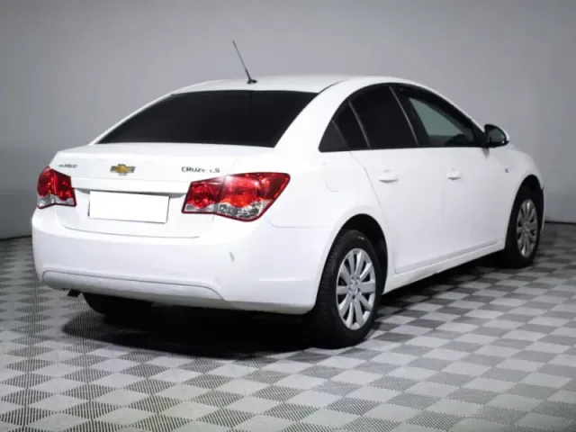 Chevrolet Cruze, I — фото 5