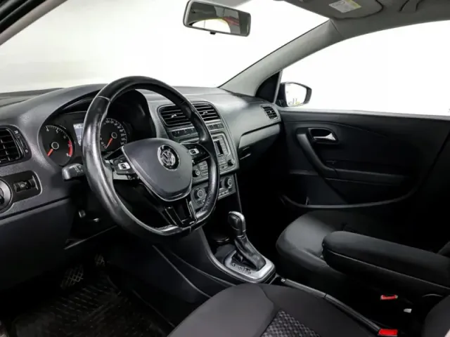 Volkswagen Polo, V Рестайлинг — фото 10