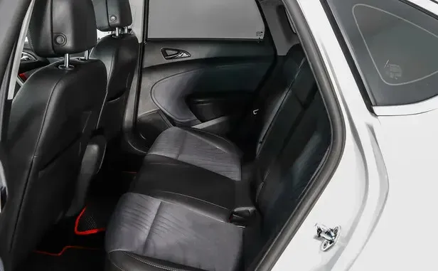 Opel Astra, J Рестайлинг — фото 7