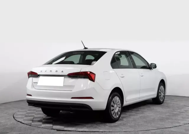Skoda Rapid, II — фото 18