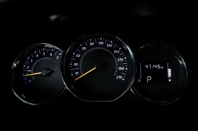 Renault Logan, II Рестайлинг — фото 10