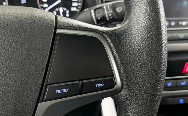 Hyundai Elantra, VI (AD) — фото 12