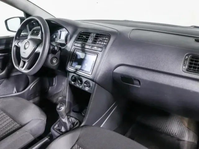 Volkswagen Polo, V Рестайлинг — фото 8