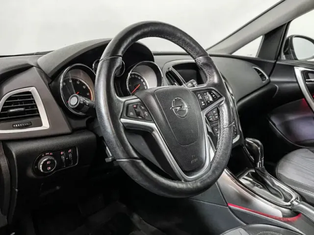 Opel Astra, J Рестайлинг — фото 12