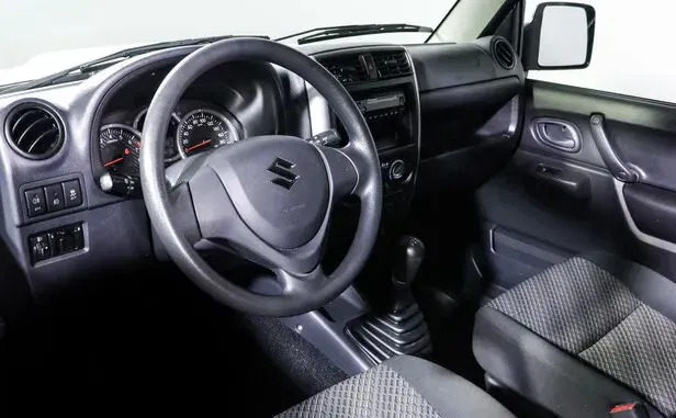 Suzuki Jimny, III Рестайлинг 2 — фото 11