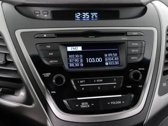 Hyundai Elantra, V (MD) — фото 11