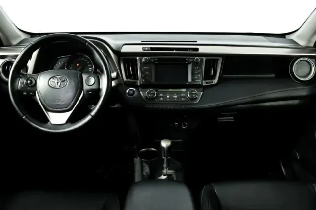 Toyota RAV4, IV (XA40) — фото 12