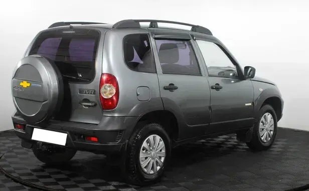 Chevrolet Niva, I Рестайлинг — фото 2