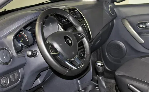 Renault Logan, II Рестайлинг — фото 6
