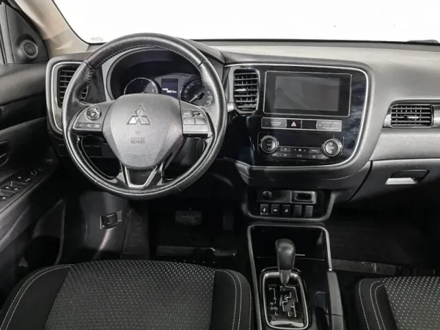 Mitsubishi Outlander, III Рестайлинг 3 — фото 12
