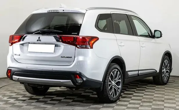 Mitsubishi Outlander, III Рестайлинг 2 — фото 2