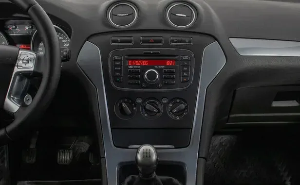 Ford Mondeo, IV Рестайлинг — фото 9