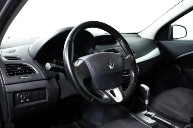 Renault Megane, III Рестайлинг — фото 13